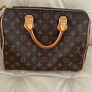 Gorgeous Louis Vuitton Speedy 30 Handbag👜😍